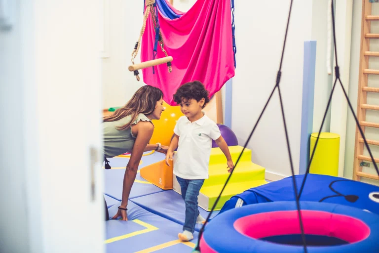 <a href="https://infanciaeadolescencia.com/integracao-sensorial/" style="color:#fff;">   Integração Sensorial </a>